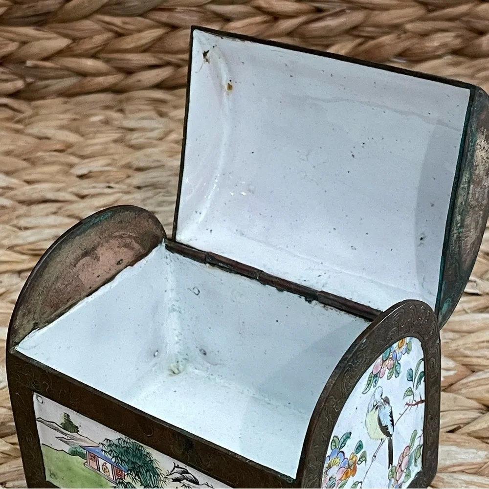Antique Chinese Box Engraved Bronz Porcelain Painted‎